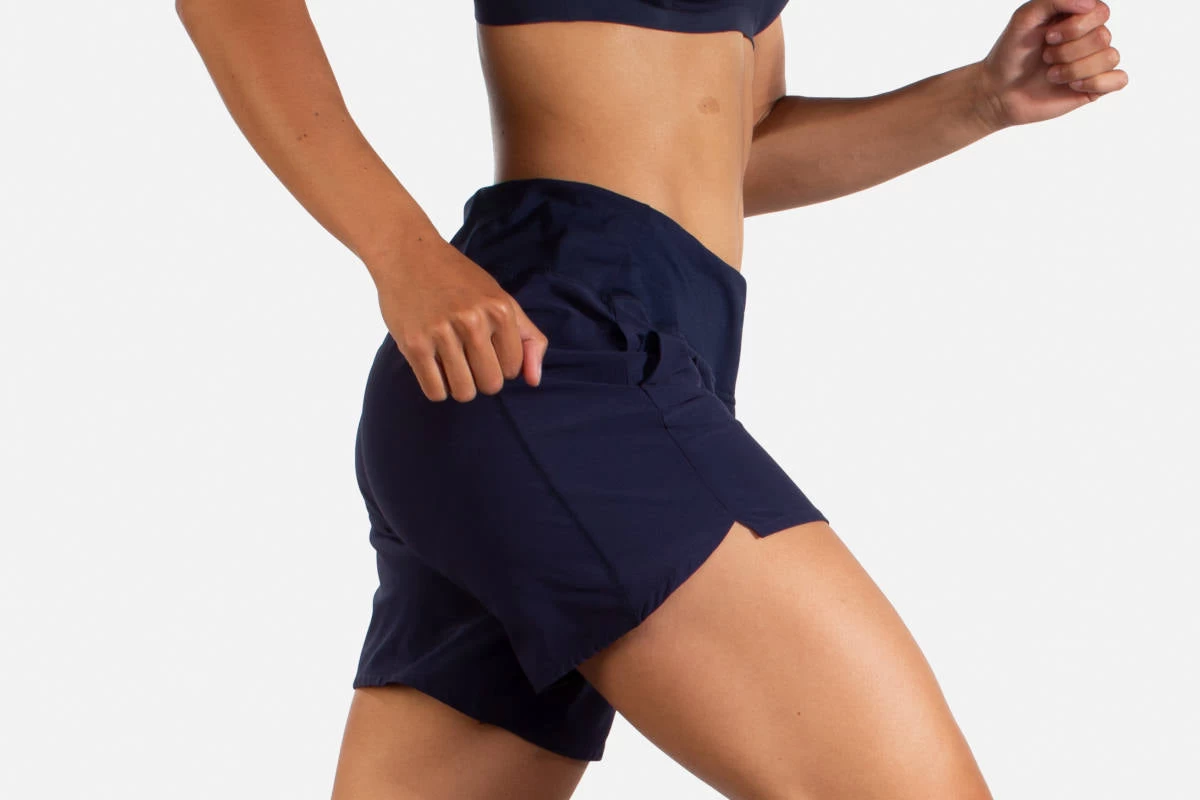 Women's Brooks Chaser 7" Short 221466-451 - Image 3